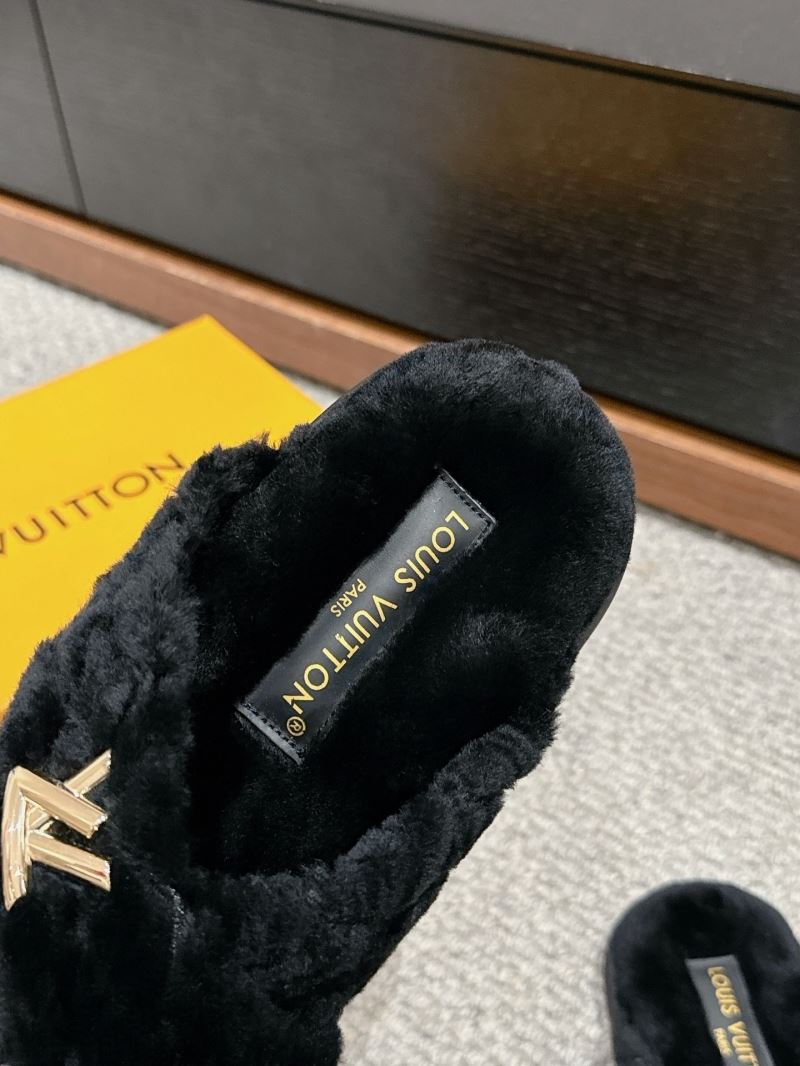 Louis Vuitton Slippers